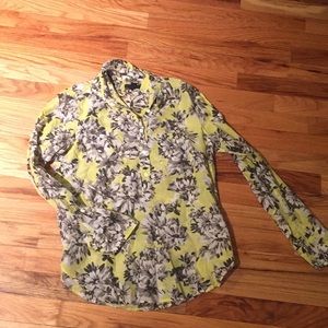 JCREW 1/2 button oxford, yellow magnolia